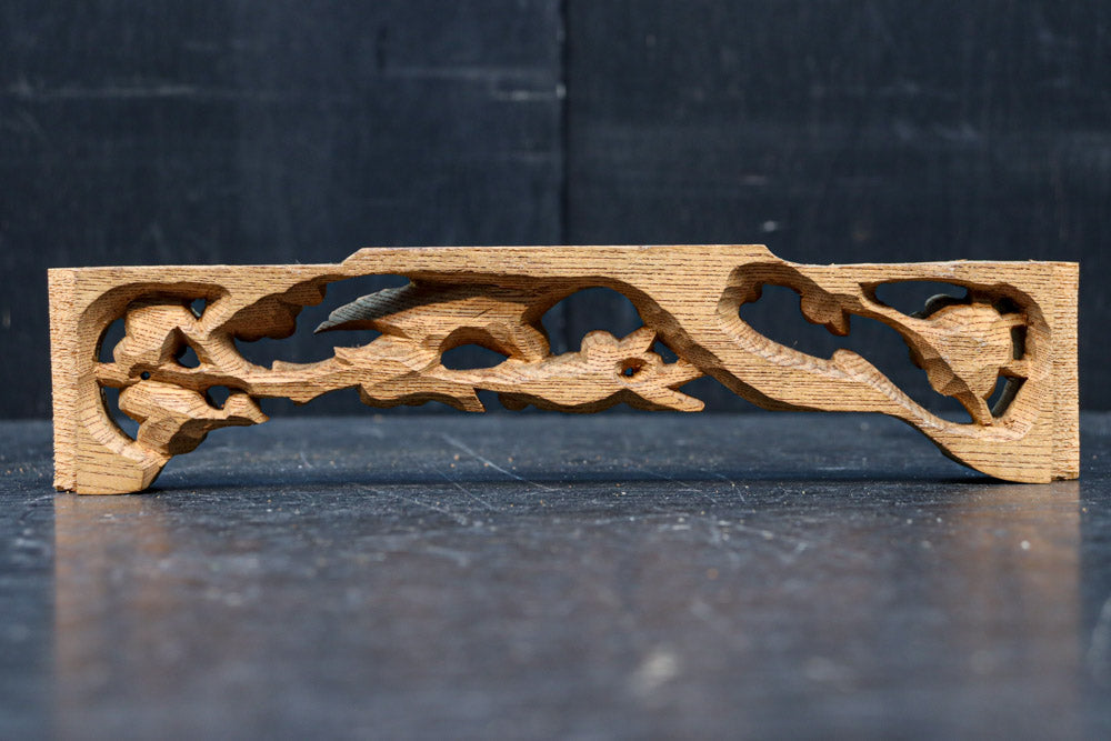 梅や松と小鳥の穏やかな風景を描いた小型の彫刻飾り　DC8350ab　在庫(a:1 b:1 )枚