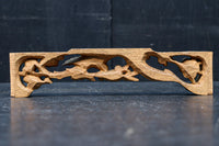 梅や松と小鳥の穏やかな風景を描いた小型の彫刻飾り　DC8350ab　在庫(a:1 b:1 )枚