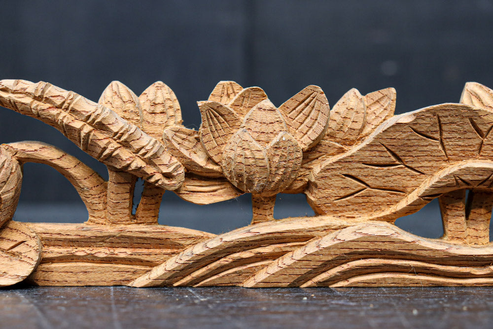 蓮の美しいシルエットを描いた彫刻飾り DC8351ab 在庫(a:1 b:1)枚 – 古