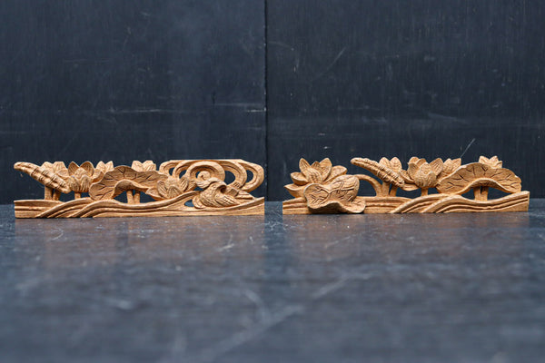 蓮の美しいシルエットを描いた彫刻飾り　DC8351ab　在庫(a:1 b:0)枚