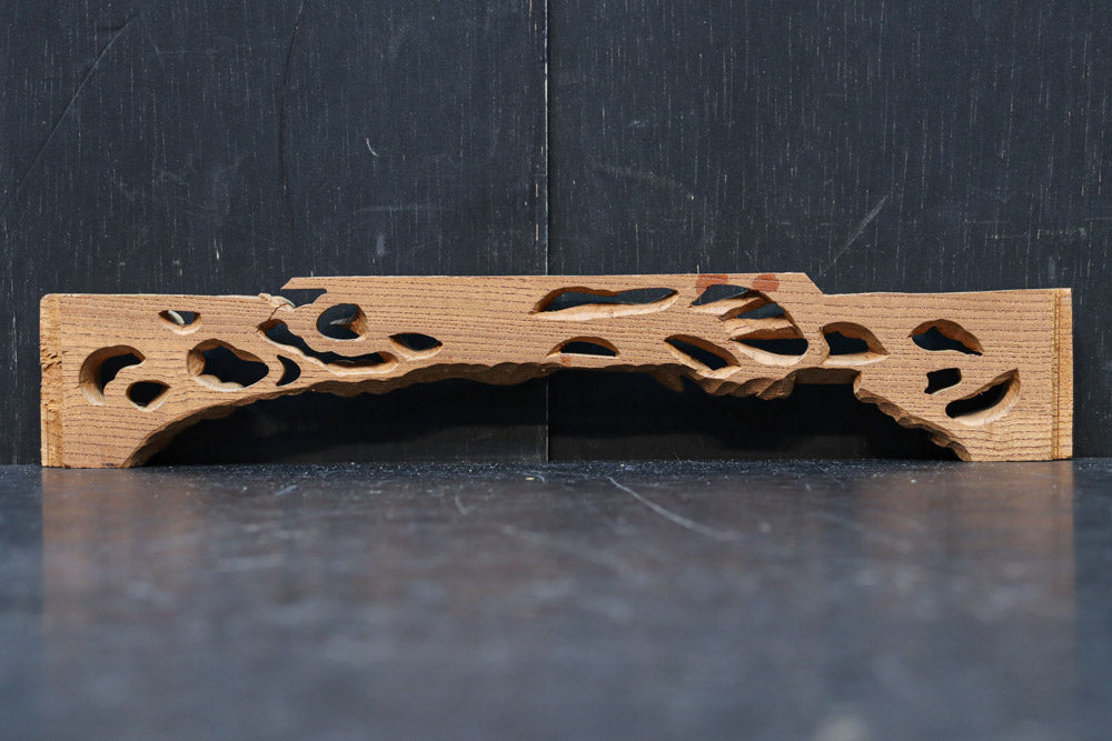 優雅に舞う鳳凰を描いた小さな彫刻飾り　DC8356ab　在庫(a:1 b:1)個