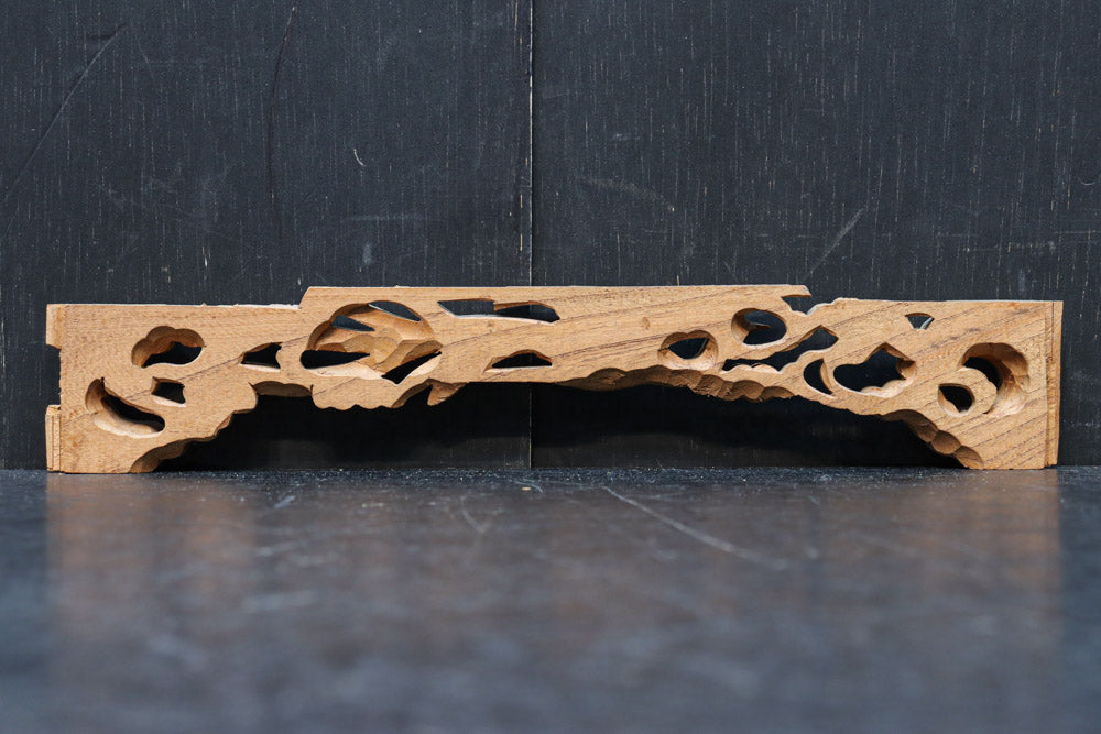 優雅に舞う鳳凰を描いた小さな彫刻飾り　DC8356ab　在庫(a:1 b:1)個