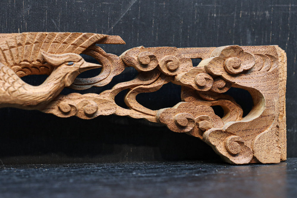 優雅に舞う鳳凰を描いた小さな彫刻飾り　DC8356ab　在庫(a:1 b:1)個