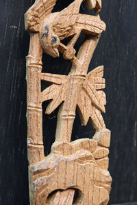 竹と小鳥を可憐に描く縦使いの彫刻飾り　DC8360ab　在庫(a:1 b:1)枚