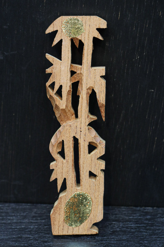 竹と小鳥を可憐に描く縦使いの彫刻飾り　DC8360ab　在庫(a:1 b:1)枚