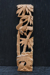 竹と小鳥を可憐に描く縦使いの彫刻飾り　DC8360ab　在庫(a:1 b:1)枚