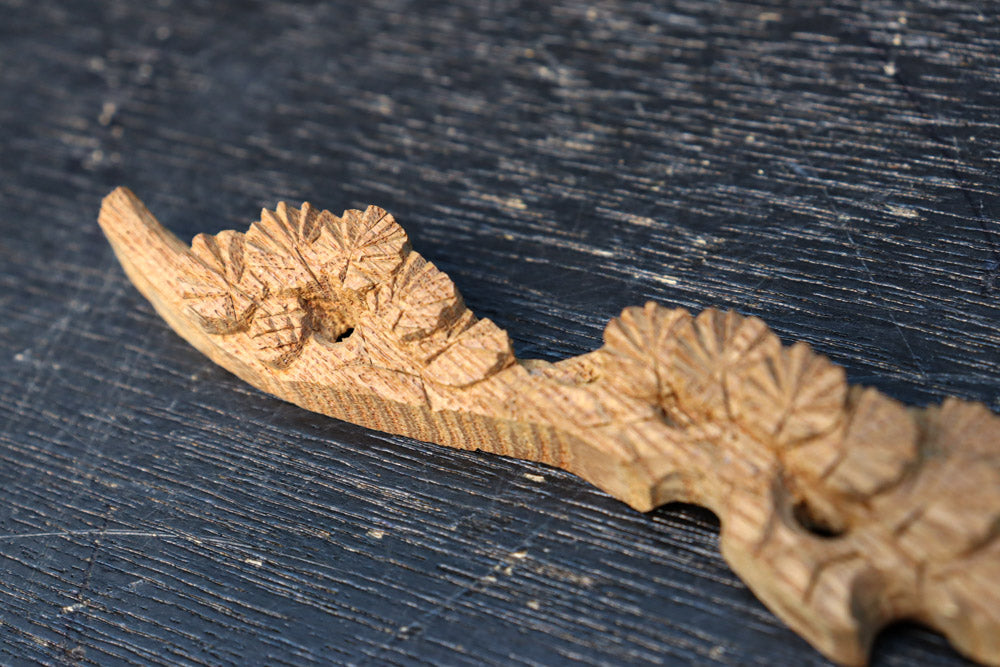 極小!! 小さなサイズに立派な松の木を描いた彫刻飾りセット DC8363