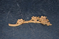 極小!! 可愛らしい梅の花が咲くとても小さな彫刻飾りセット　DC8364　在庫2個一組