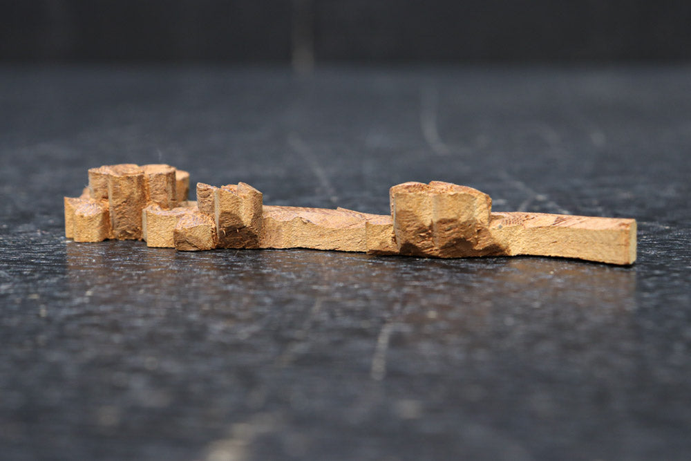 極小!! 可愛らしい梅の花が咲くとても小さな彫刻飾りセット　DC8364　在庫2個一組