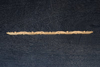 極細！！ 花と葉をシンメトリ－に描いた細長彫刻飾り　DC8367　在庫2本