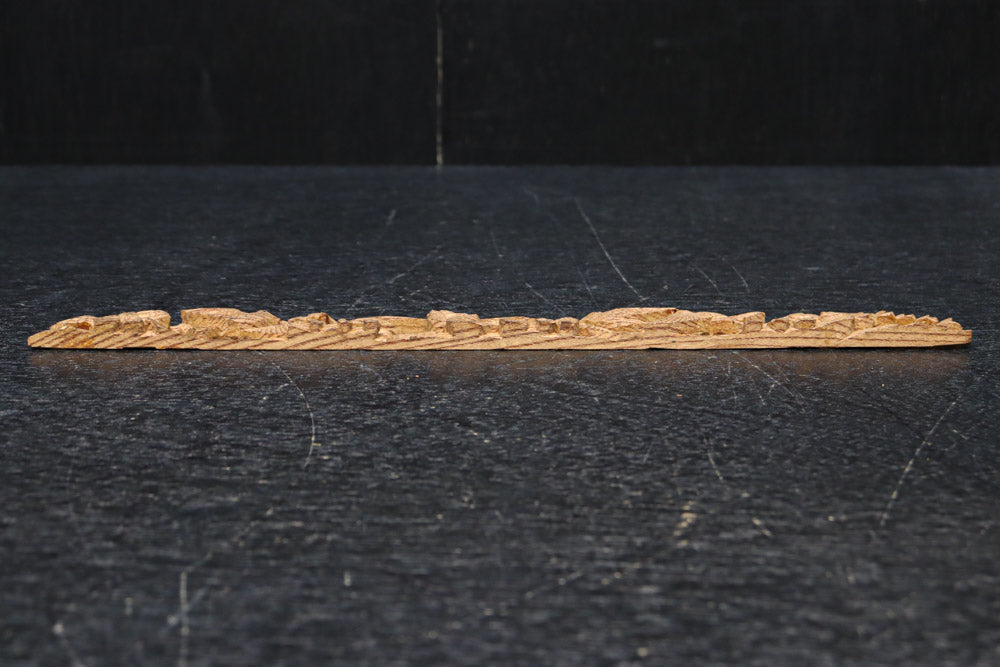 荒波を飛翔する波千鳥を描いた小さな彫刻飾り　DC8368ab　在庫(a:1 b:1)枚