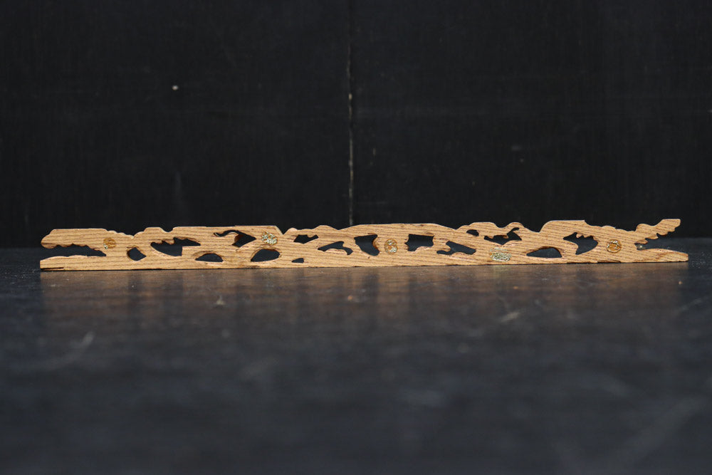 荒波を飛翔する波千鳥を描いた小さな彫刻飾り　DC8368ab　在庫(a:1 b:1)枚