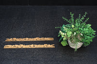 荒波を飛翔する波千鳥を描いた小さな彫刻飾り　DC8368ab　在庫(a:1 b:1)枚