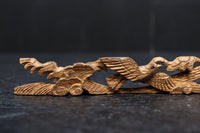 荒波を飛翔する波千鳥を描いた小さな彫刻飾り　DC8368ab　在庫(a:1 b:1)枚