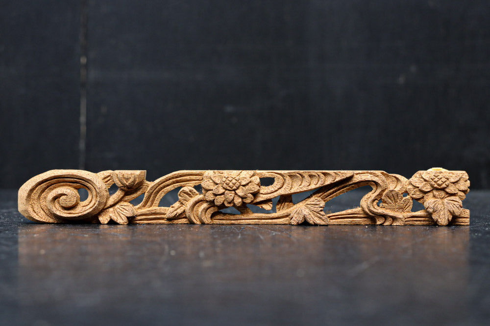 Small sculpture ornament DC8369ab