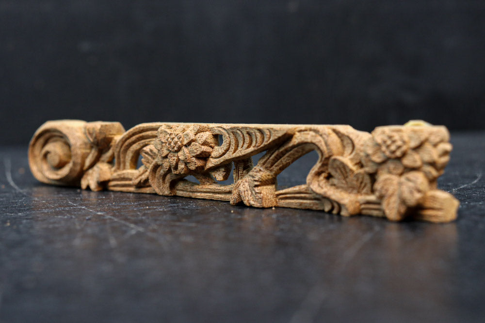 Small sculpture ornament DC8369ab