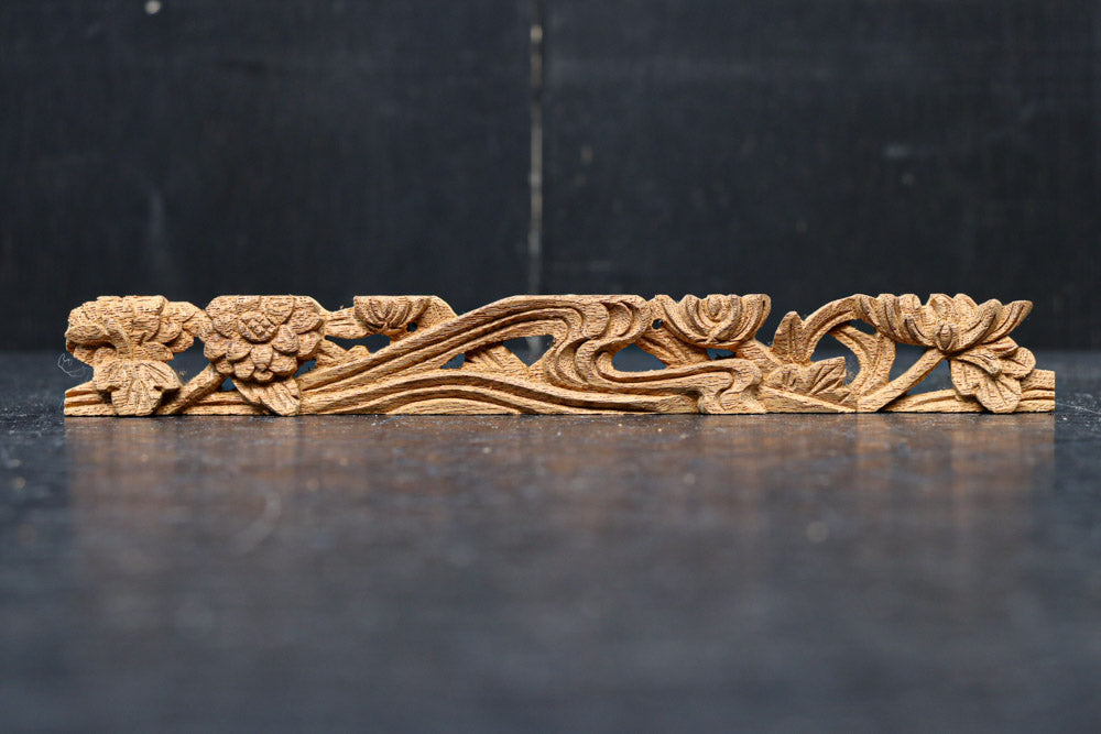 Small sculpture ornament DC8369ab