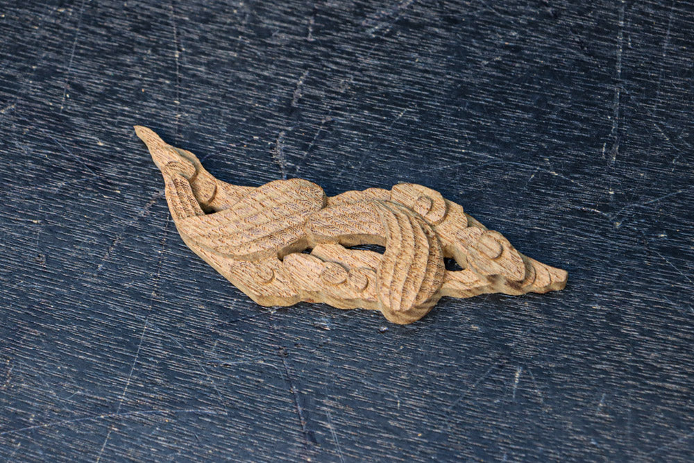 Small sculpture ornament DC8370abc