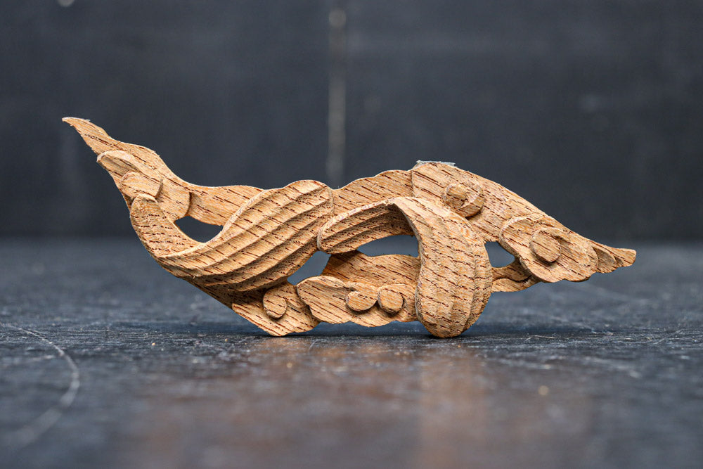 Small sculpture ornament DC8370abc