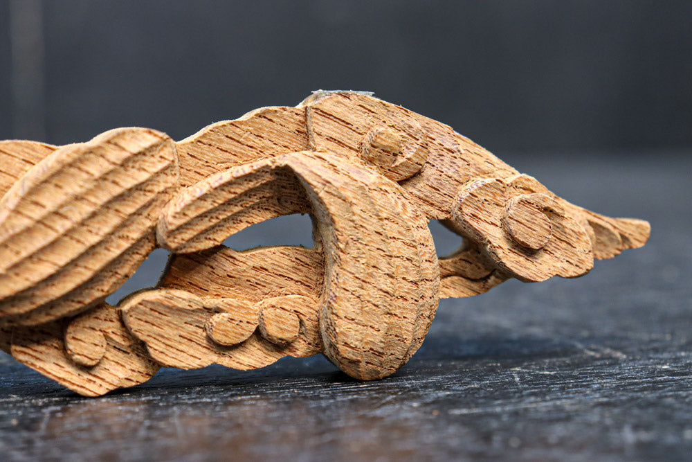 Small sculpture ornament DC8370abc