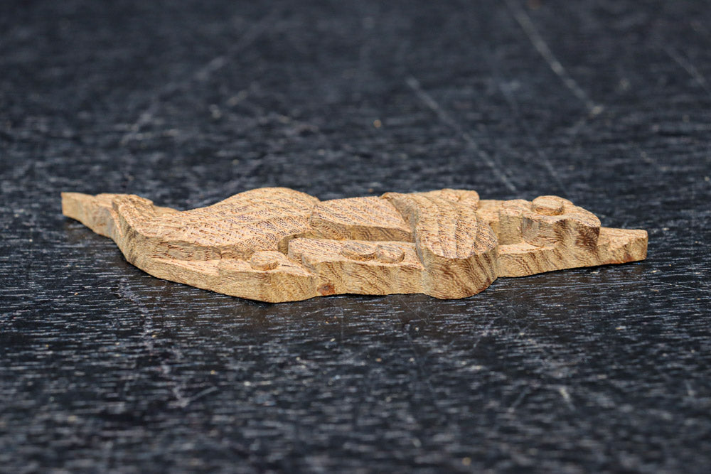 Small sculpture ornament DC8370abc