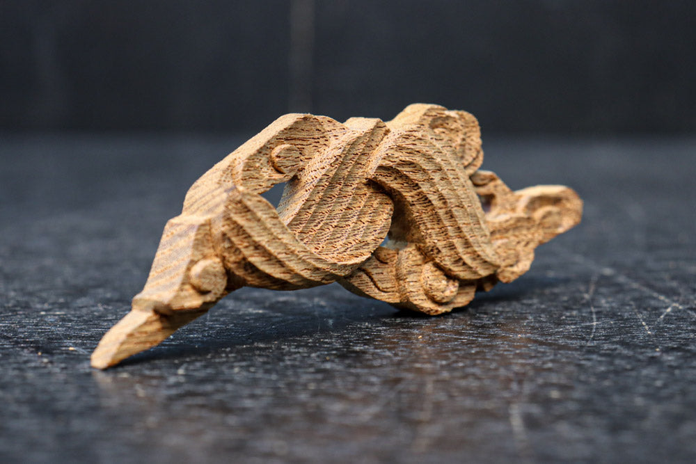 Small sculpture ornament DC8370abc