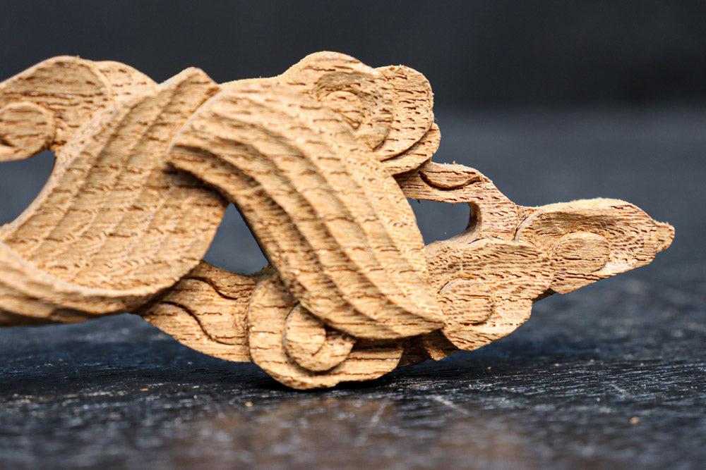 Small sculpture ornament DC8370abc