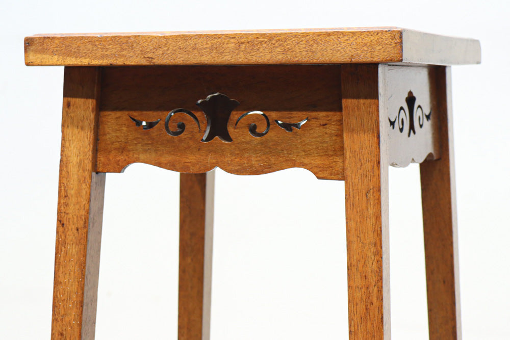 肥松花台 透かし模様が可愛らしい高脚の花台 DC8379 – 古福庵 [ KOFUKUAN