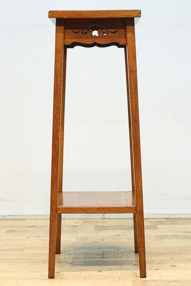 透かし模様が可愛らしい高脚の花台 DC8379 – 古福庵 [ KOFUKUAN