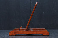 どっしりとした構えの大型皿立て　DC8384