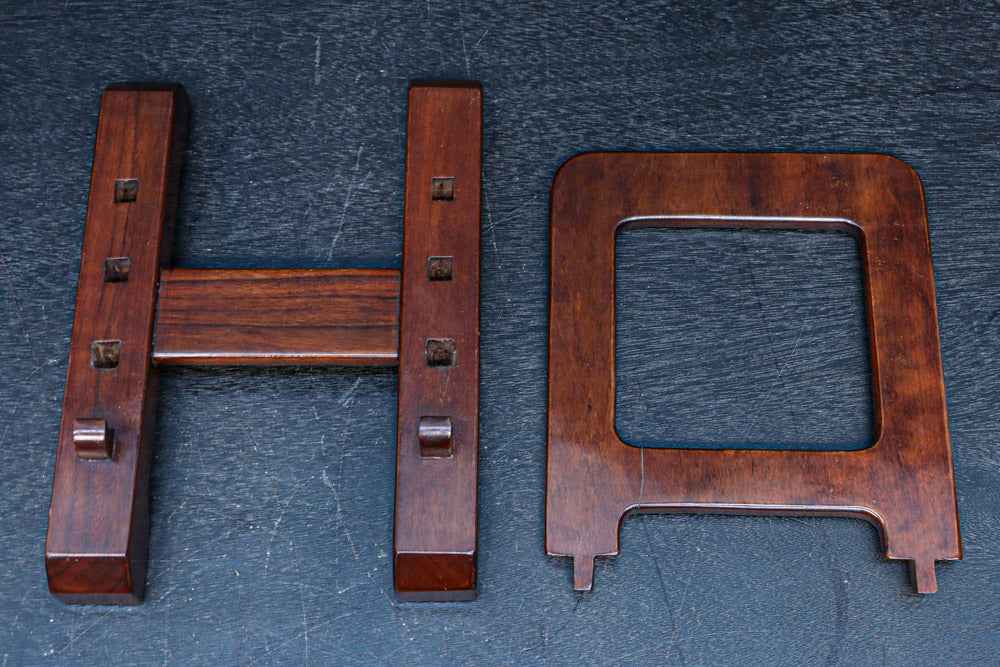 どっしりとした構えの大型皿立て DC8384 – 古福庵 [ KOFUKUAN