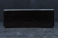 2羽の鶴が戯れる絵柄で上品な面持ちの蒔絵木箱　DC8389