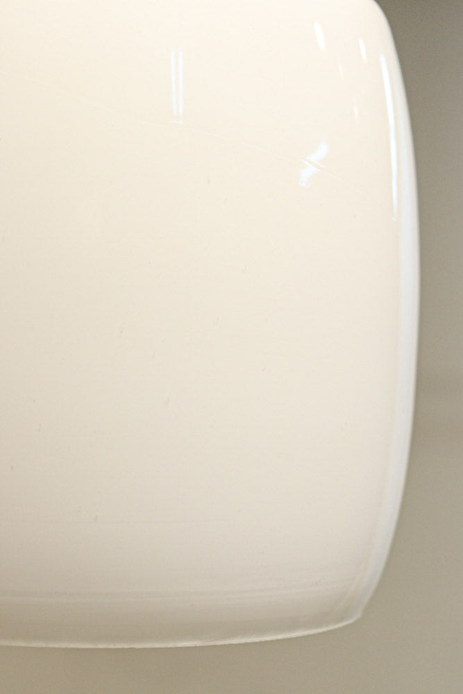 懐かし味を感じさせる樽型の電笠　DC8398