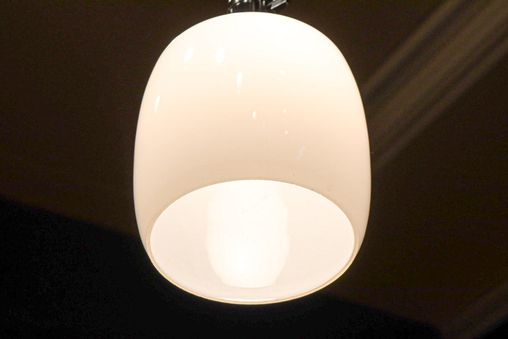 懐かし味を感じさせる樽型の電笠　DC8398