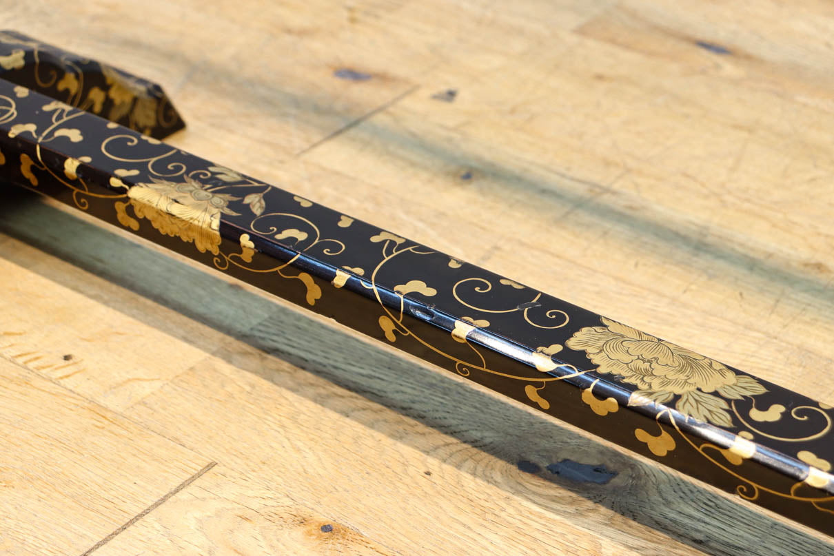 黒漆で雅な気品溢れる手ぬぐい掛け　DC8401a