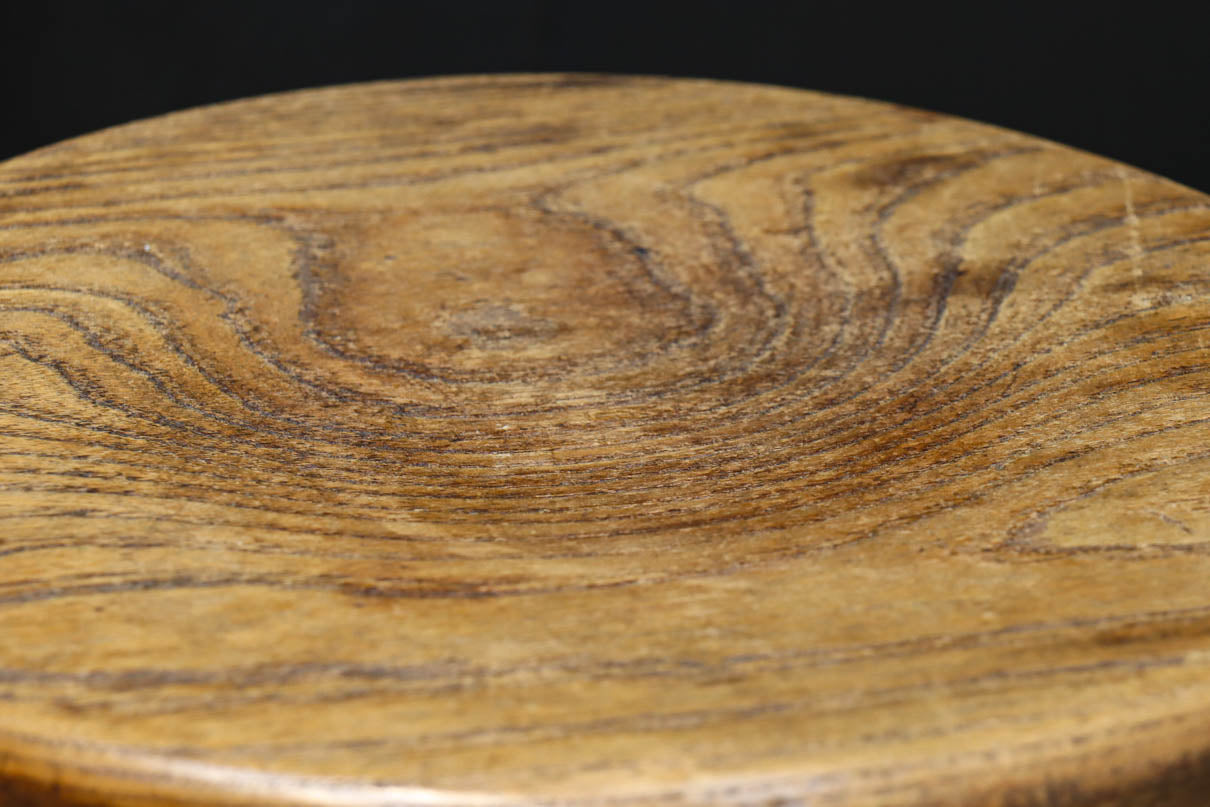 丸脚デザインが素敵なオークスツール　DC8402