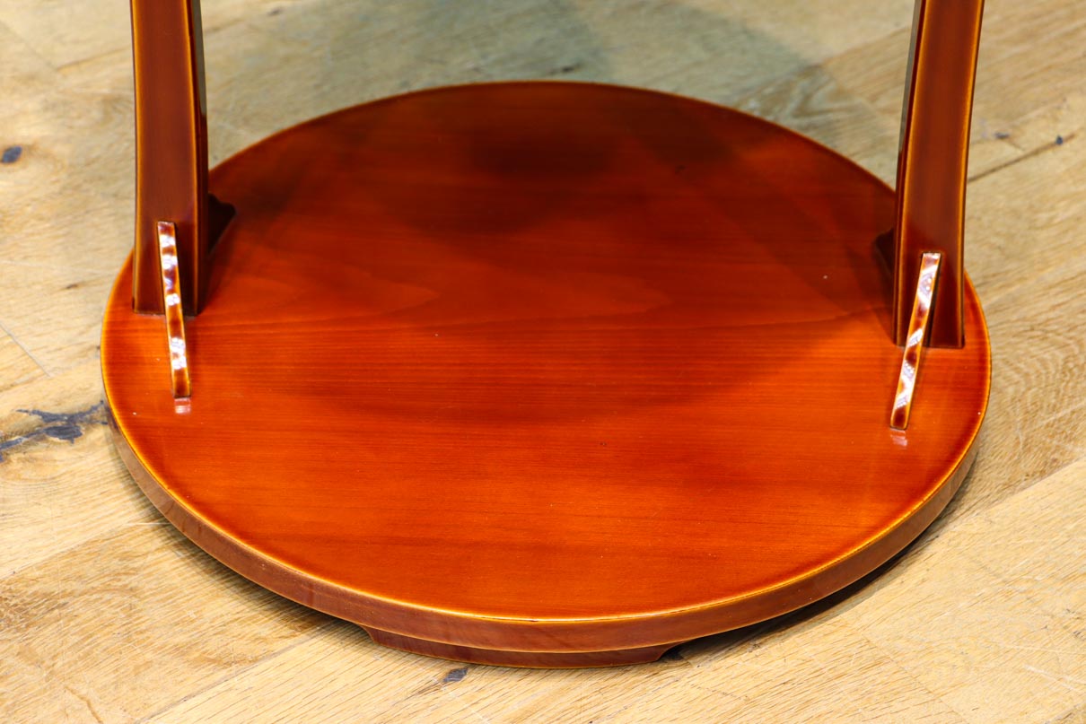 春慶塗りの色艶の美しい円形台　DC8404