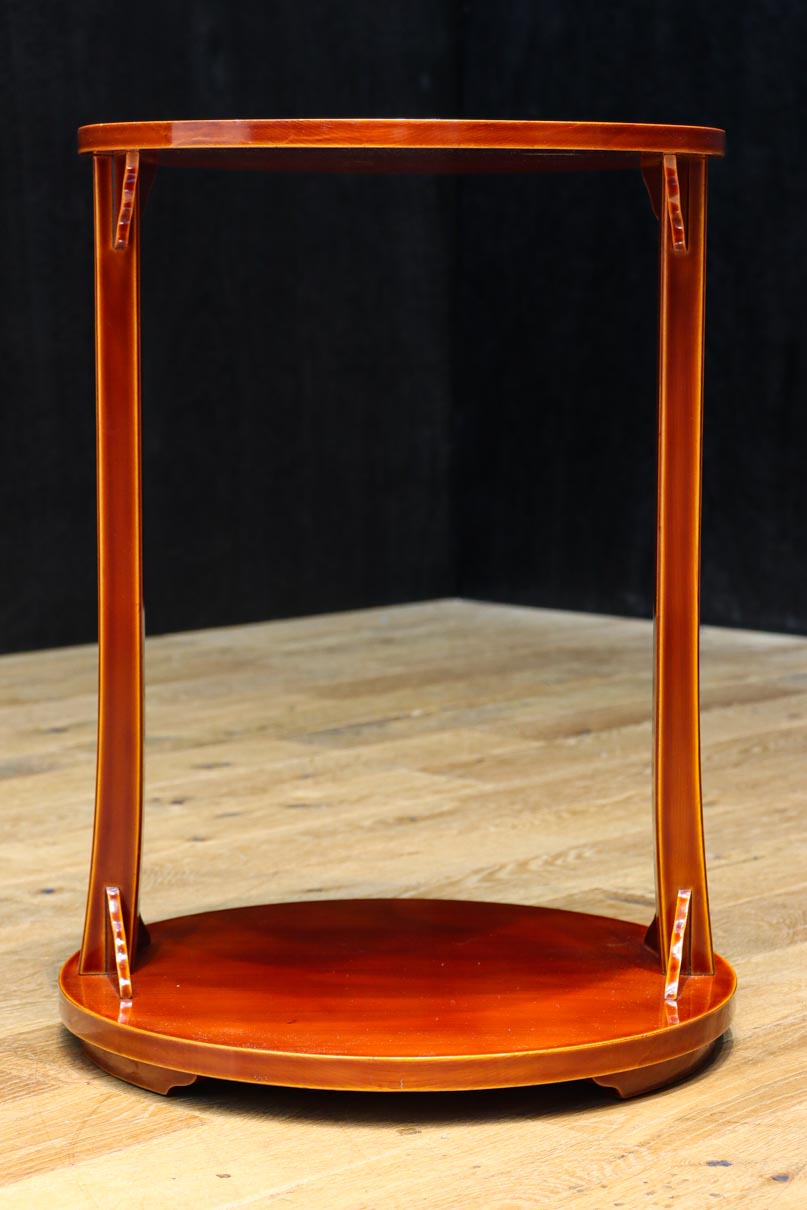 春慶塗りの色艶の美しい円形台　DC8404