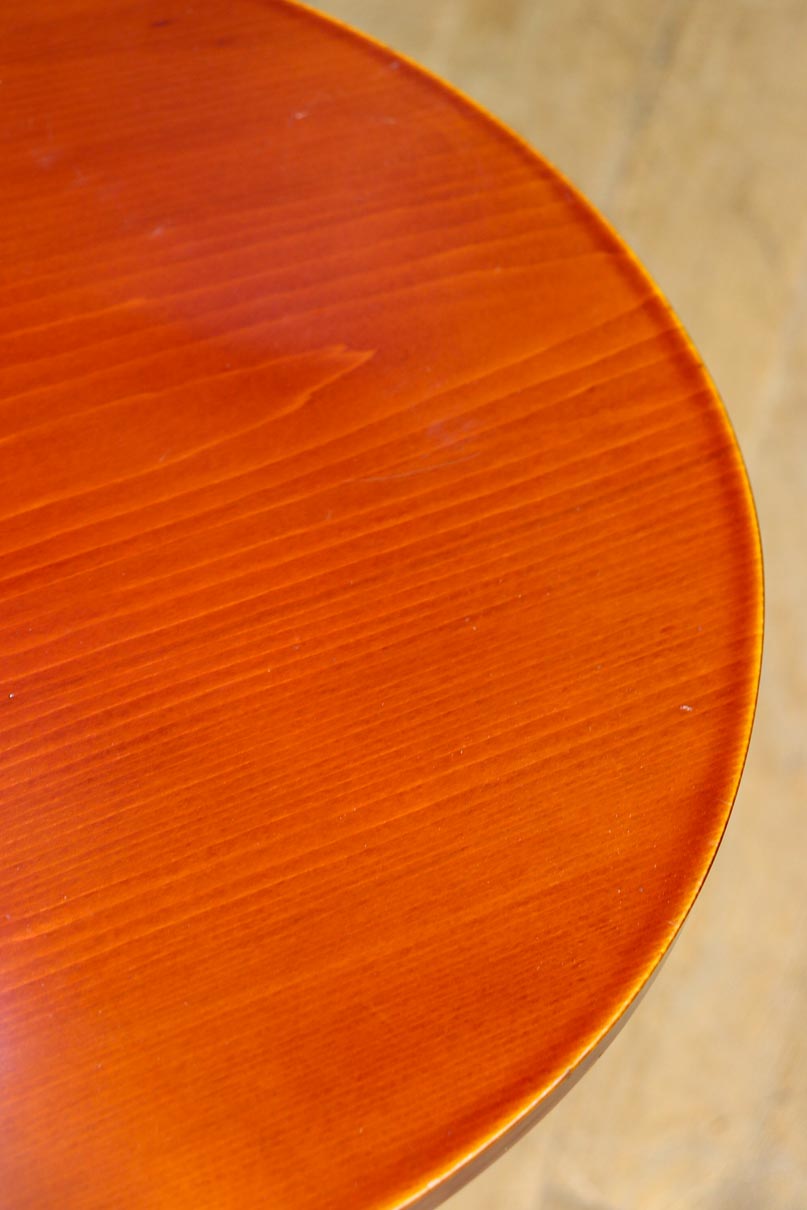 春慶塗りの色艶の美しい円形台　DC8404