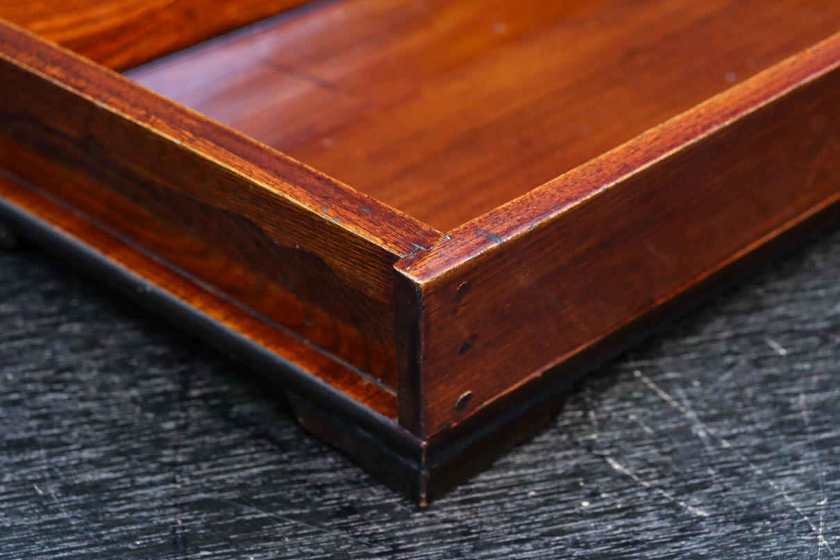 光沢感のある上質な角盆　DC8409