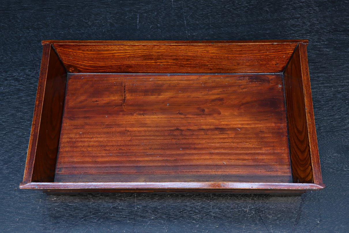 光沢感のある上質な角盆　DC8409