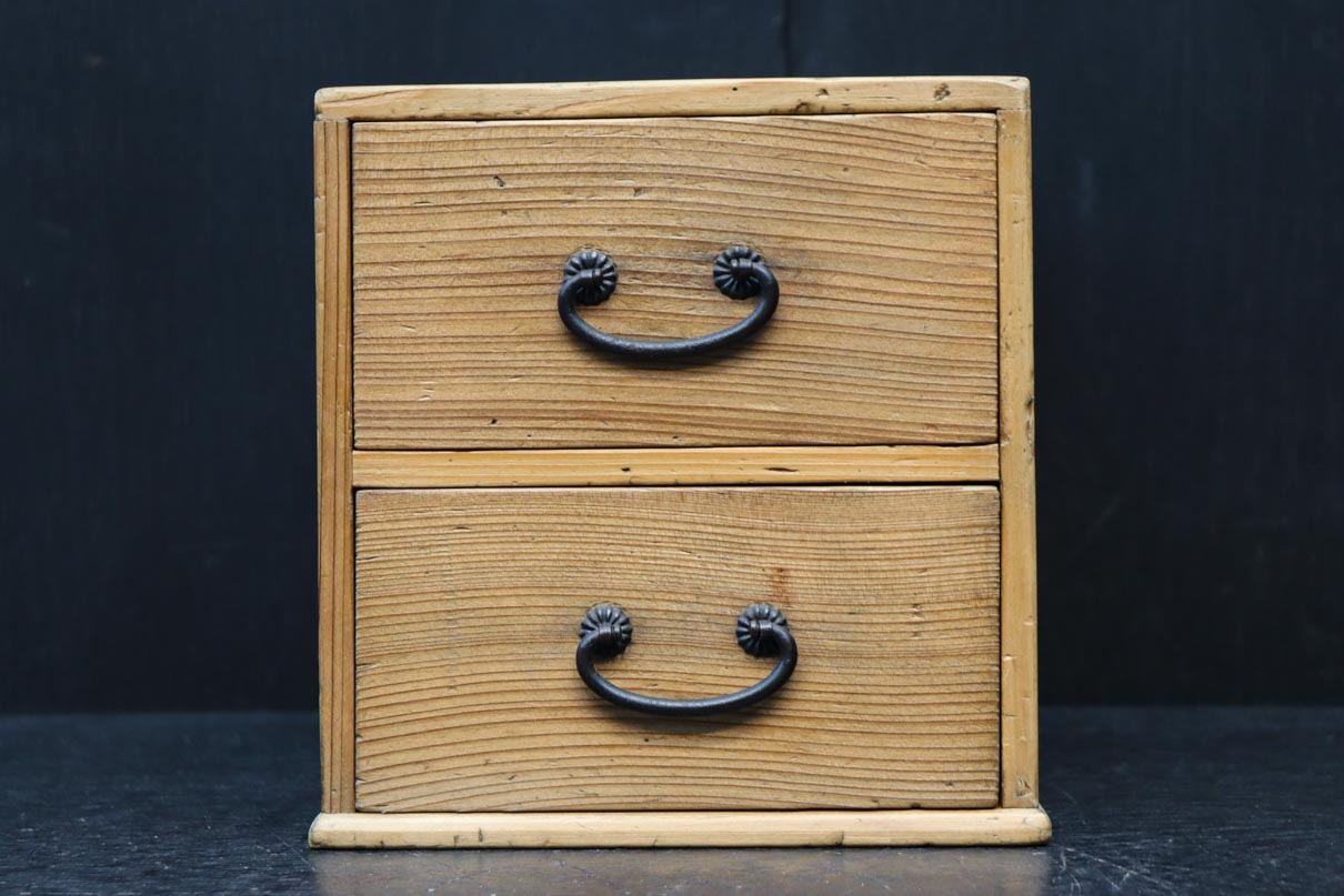 Antique tools DC8411