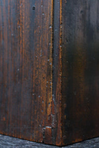 引き出しの杢目模様が映える針箱　DC8412