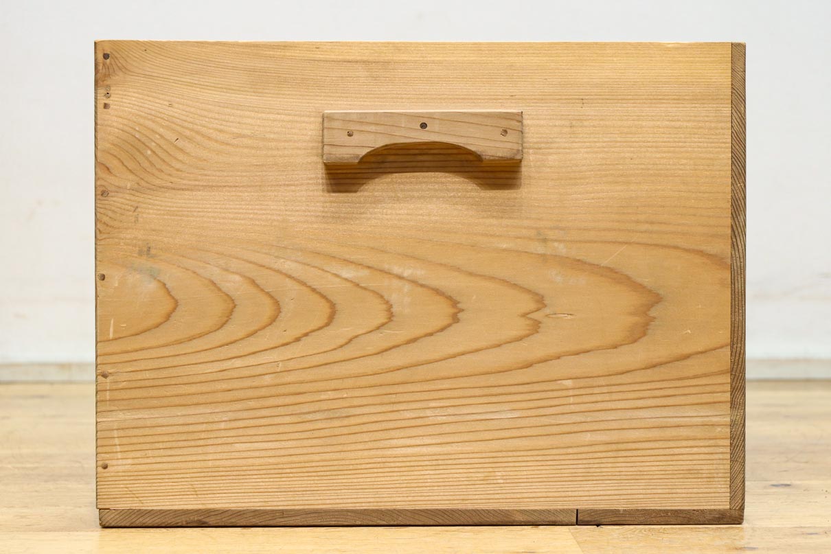 Antique tool box (Square wooden box) DC8418