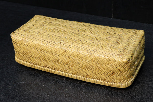 優しい風合いの網代編み中型蓋付き行李(こうり)　DC8419