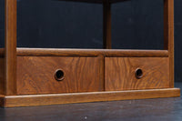 艶やかな風合いに美しい杢目が浮かぶ上品な置台　DC8426