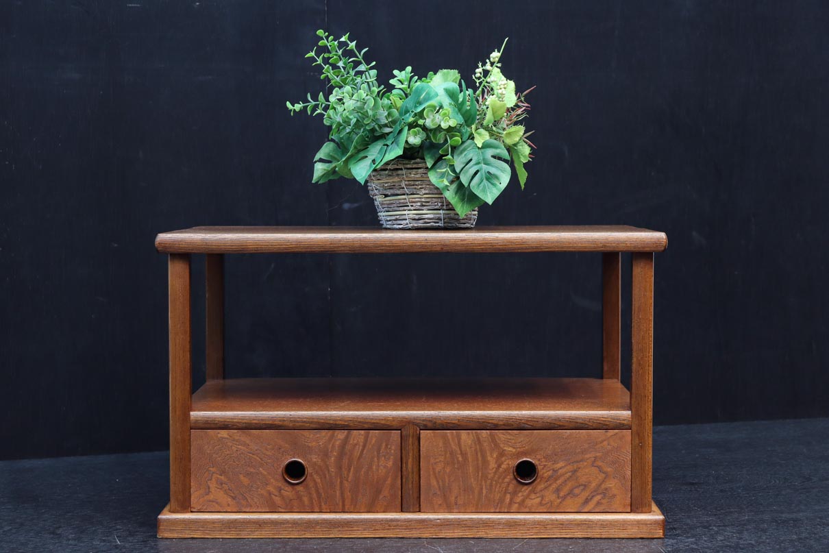 艶やかな風合いに美しい杢目が浮かぶ上品な置台　DC8426