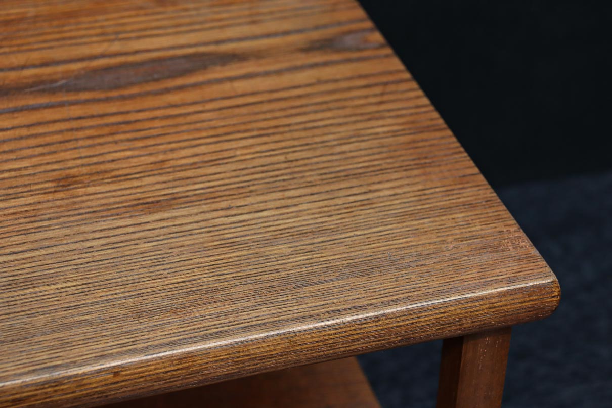 艶やかな風合いに美しい杢目が浮かぶ上品な置台　DC8426