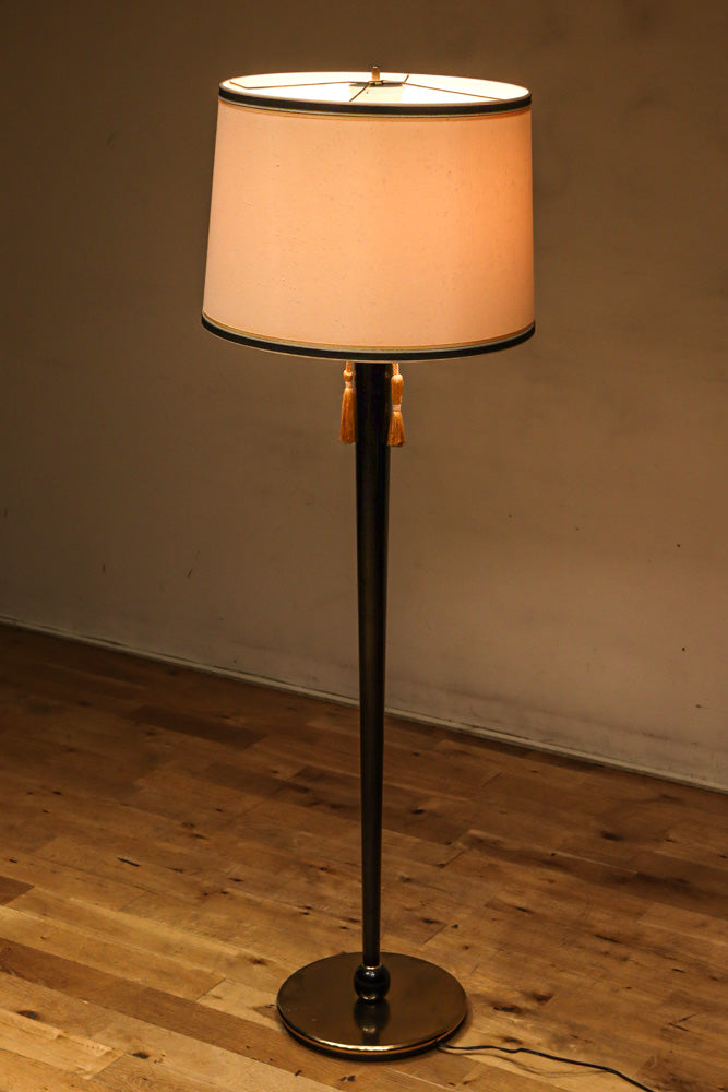 高さ1510ミリ!! モダンな笠が素敵な大型スタンドライト　DC8433