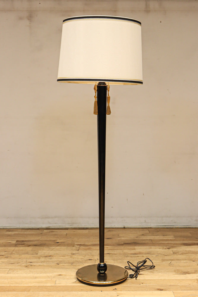 高さ1510ミリ!! モダンな笠が素敵な大型スタンドライト　DC8433